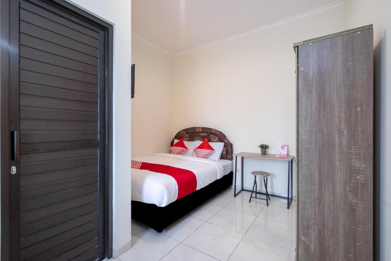 Oyo 2347 Griya Patran Hotel Ngabean Luaran gambar