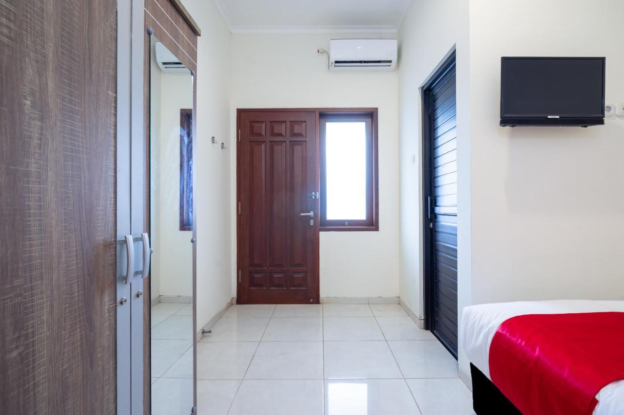 Oyo 2347 Griya Patran Hotel Ngabean Luaran gambar